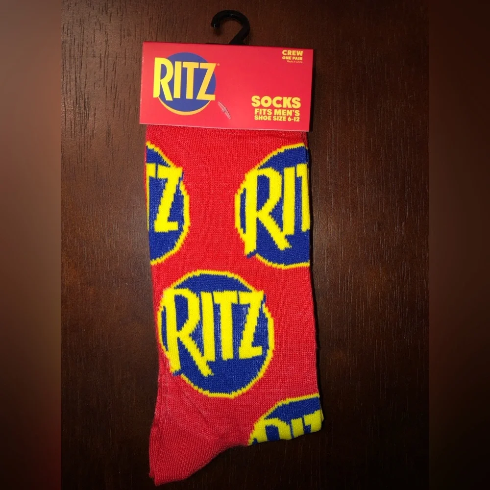 RITZ CRACKER NOVELTY CREW SOCKS NWT MEN’S SHOE SIZE 6-12